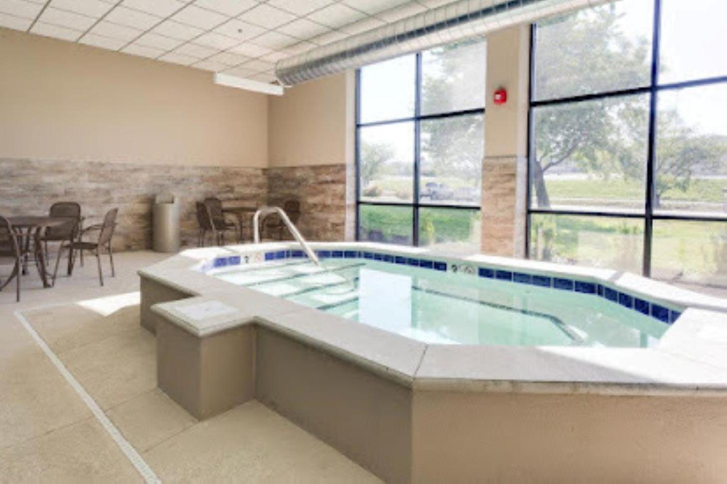 Hotel Lotus Kansas City Merriam Zewnętrze zdjęcie